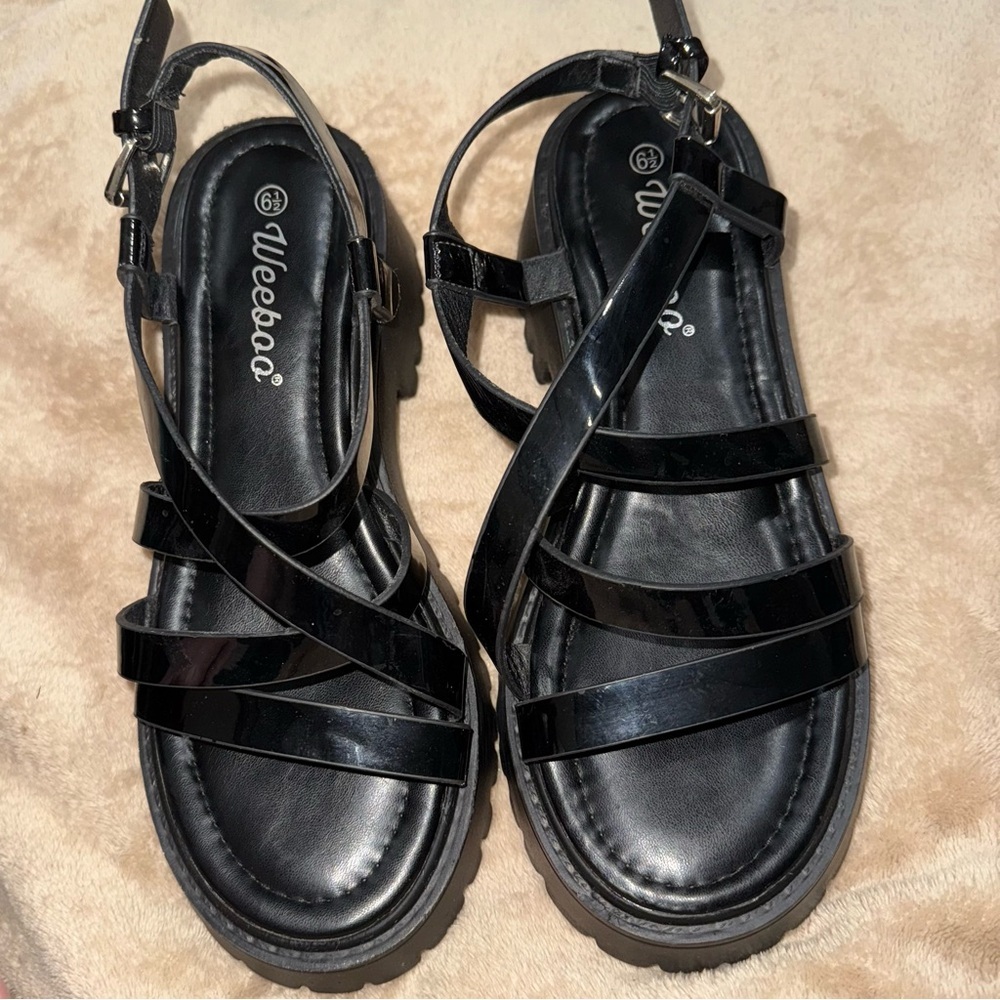 Dolls Kill Weeboo Lowkey Vacay Gladiator 2” Heel Sandals Black Women’s Size 6.5